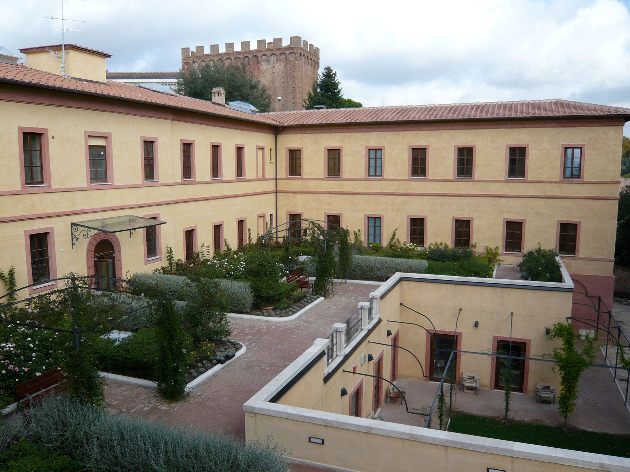 Roof garden - elevated garden planting